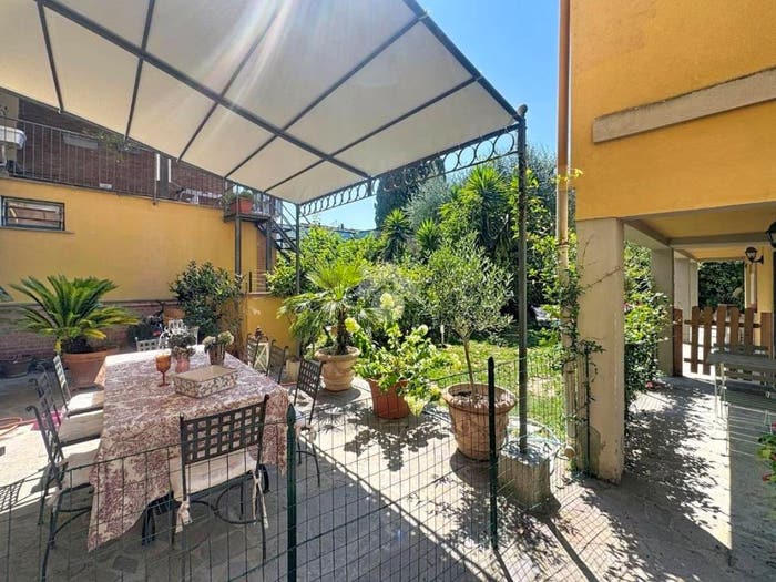 Casa con 6 locali in vendita in Via Nazario Sauro, Porta a Lucca, Pisa
