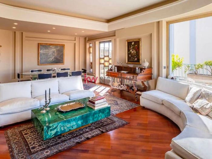 Casa con 6 locali in vendita in Via Solferino, Borgo Ognissanti Il Prato, Firenze