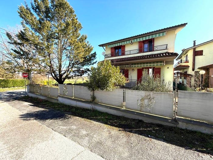 Casa con 6 locali in vendita in Via Limiti Sud, Spinacceto, Greccio