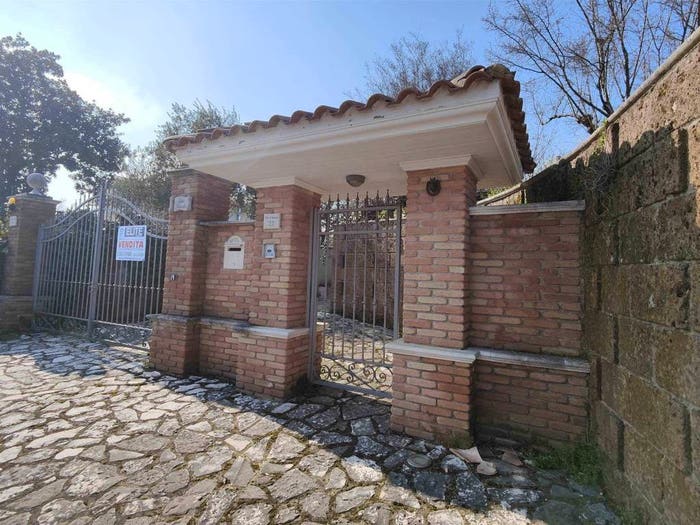 Casa con 6 locali in vendita in contrada san vincenzo, Atripalda