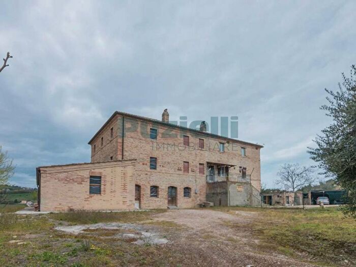 Casa con 6 locali in vendita in Contrada Ete Caldarette, Fermo
