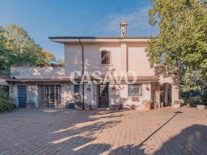 Casa con 6 locali in vendita in Via Monti di Marvaiata, Formello