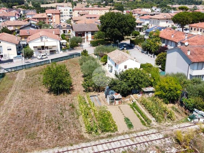 Casa quadrilocale in vendita in Via Circonvallazione Kennedy, Lucrezia, Cartoceto