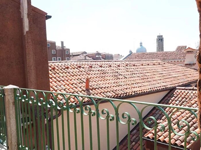 Appartamento quadrilocale in vendita in Campo San Marcuola, Guglie San Leonardo, Venezia