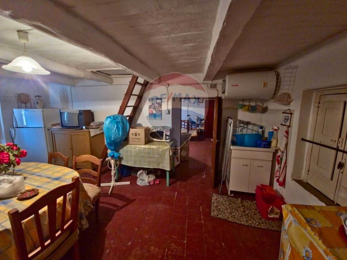 Casa con 6 locali in vendita in Via Levantina, Cervicati