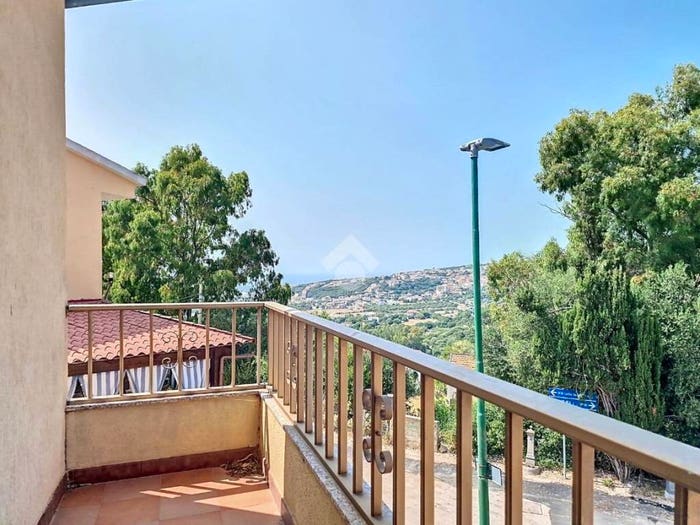 Casa trilocale in vendita in Via Roma, La Tozza, Badesi