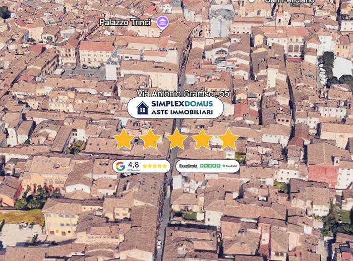 Appartamento con 5 locali in vendita in Via Gramsci, Centro Storico, Foligno