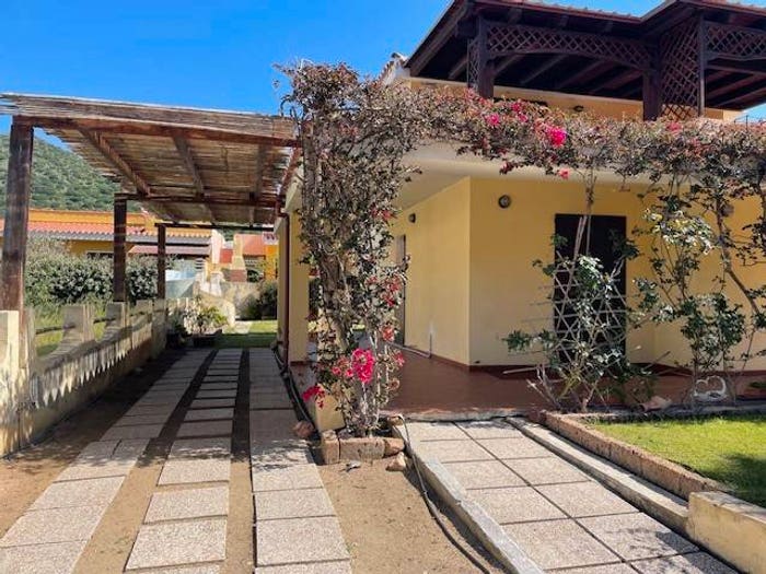 Casa quadrilocale in vendita in Villasimius