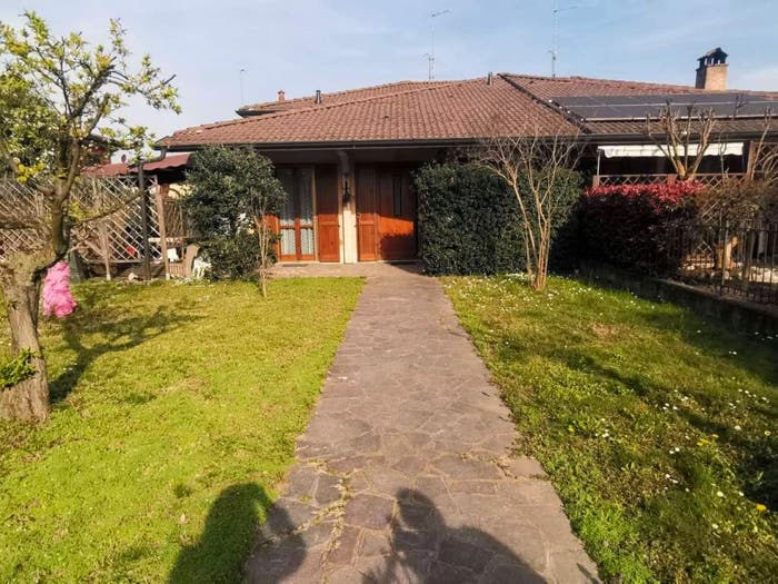Casa quadrilocale in vendita in via Brescia, Santa Maria San Bernardino Castelnuovo, Crema