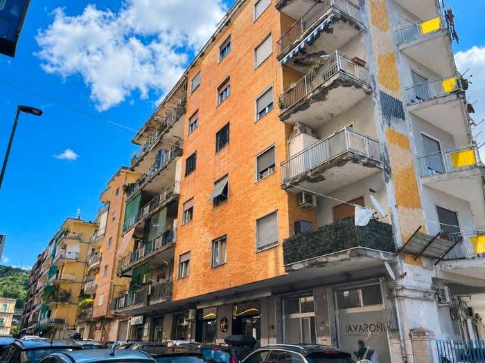 Appartamento quadrilocale in vendita in Via Paolo della Valle, Soccavo, Napoli