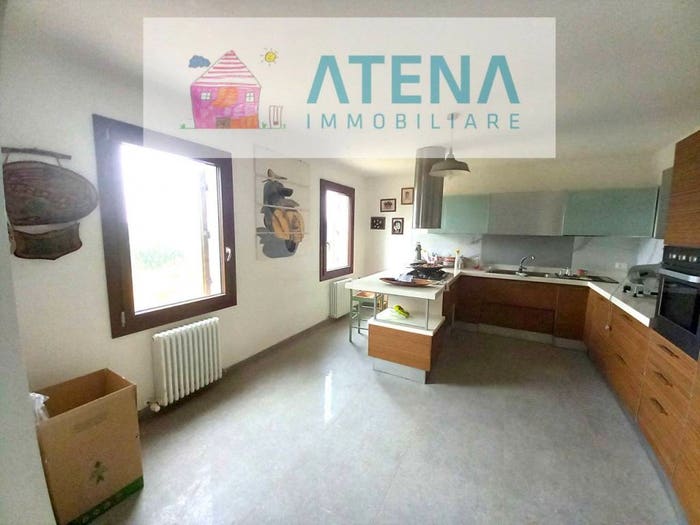 Casa con 6 locali in vendita in VIA MARCONI, Tremignon, Piazzola sul Brenta