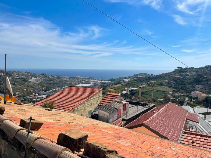 Casa quadrilocale in vendita in Poggio, Sanremo