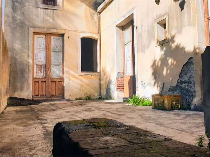 Casa trilocale in vendita in Via Nicolò Tommaseo No Number, Centro, Giarre
