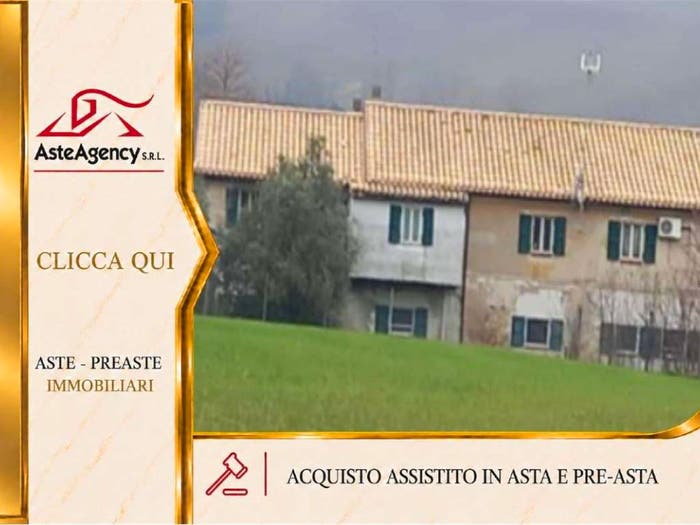 Appartamento con 6 locali in vendita in Via della Nevaia, Polverigi