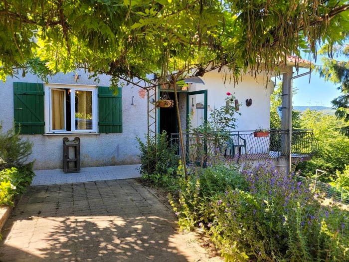 Casa quadrilocale in vendita in Loc Veracurta, Giusvalla