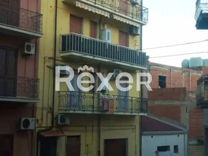 Appartamento trilocale in vendita in Via Basilicata, Niscemi