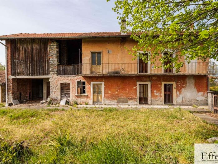 Casa con 6 locali in vendita in Via Dante alighieri, Centro, Biandronno
