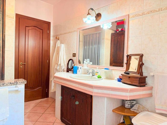 Appartamento con 6 locali in vendita in Via Montenero, Borgone Susa