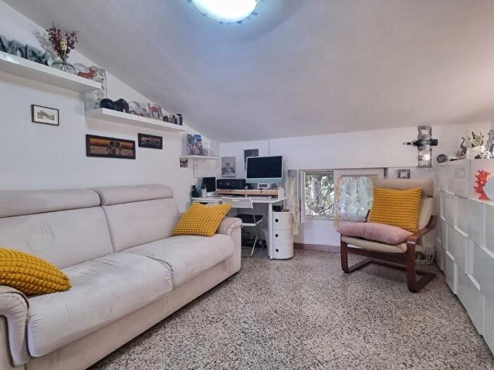 Appartamento trilocale in vendita in Viale Guglielmo Marconi, Torre del Lago, Viareggio