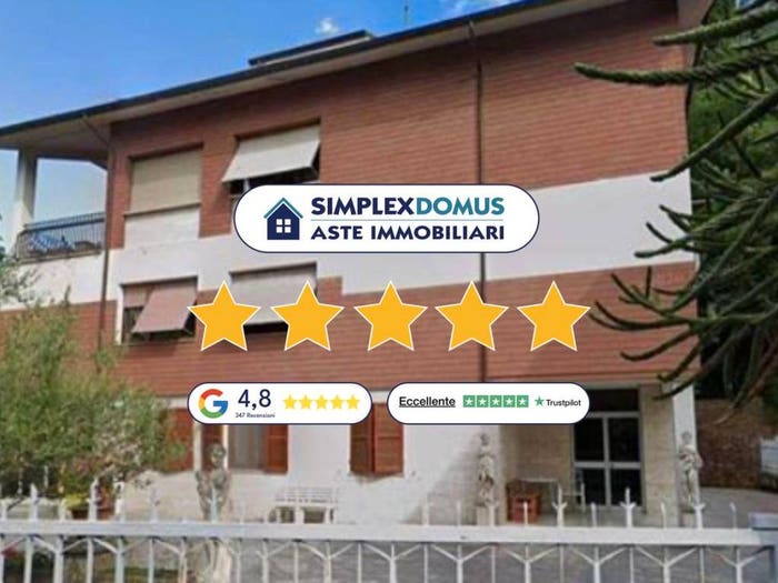 Appartamento con 6 locali in vendita in Via Nestore Zachilli, Centro, Fabriano