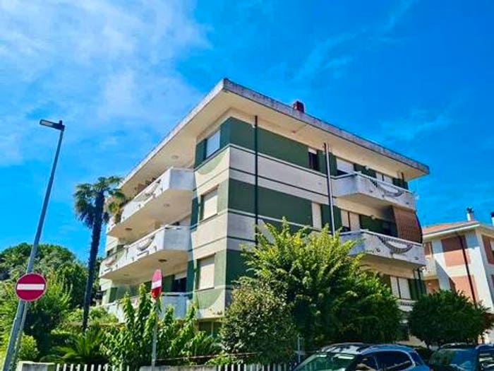 Appartamento quadrilocale in vendita in Centro, Pineto