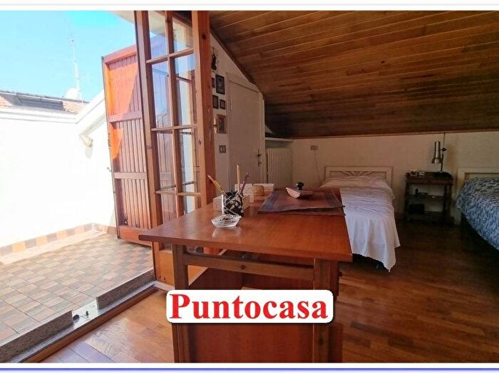 Casa quadrilocale in vendita in Via Luciano Manara, Pantano, Pesaro
