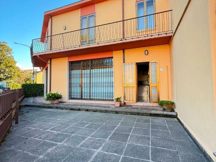 Appartamento con 5 locali in vendita in Via Arrunzio Stella, Centro, Abano Terme