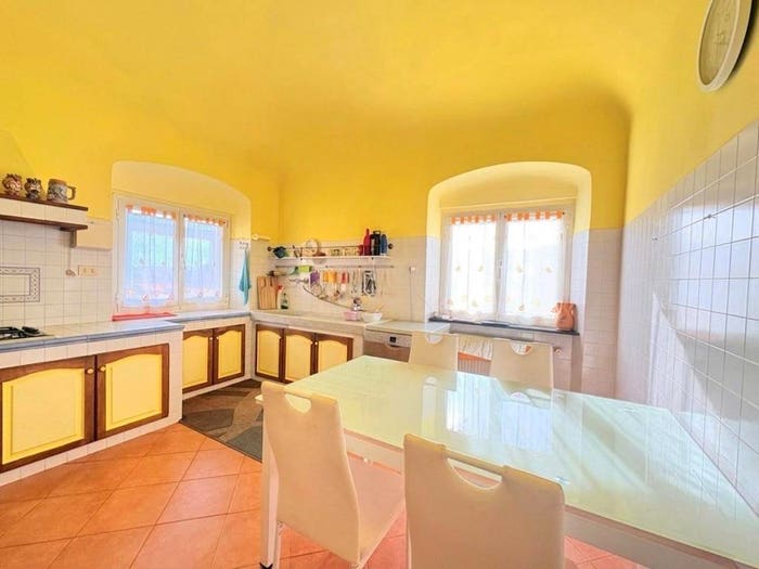 Appartamento con 6 locali in vendita in Salita Vittorio Bersezio, Sampierdarena, Genova