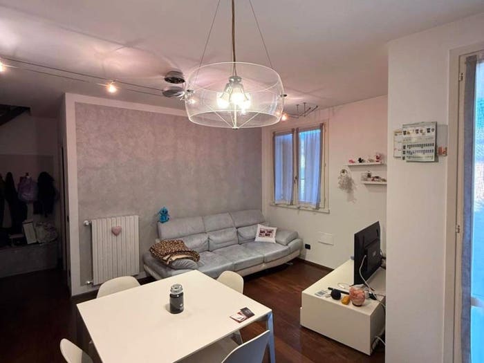 Appartamento con 5 locali in vendita in Via Assisi, Medolla