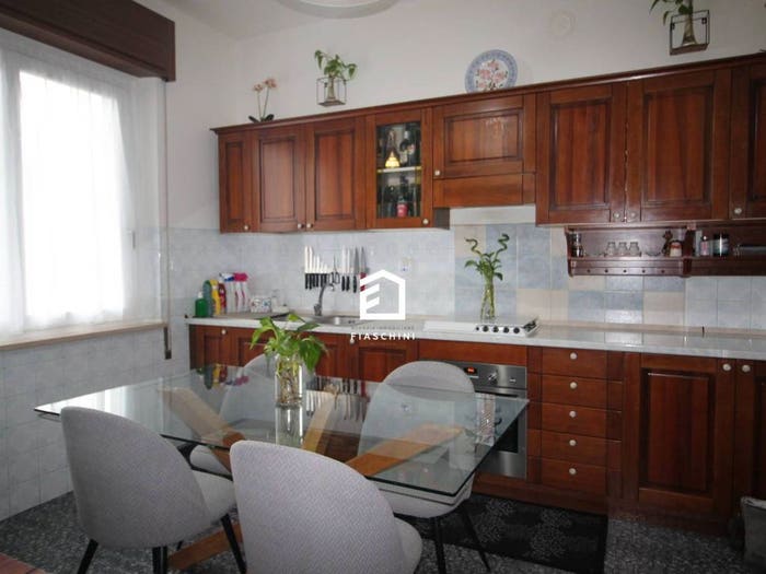 Appartamento trilocale in vendita in Via Alcini, Giove