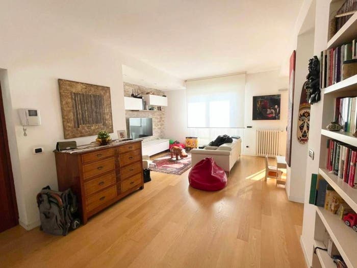 Appartamento trilocale in vendita in Famagosta, Milano