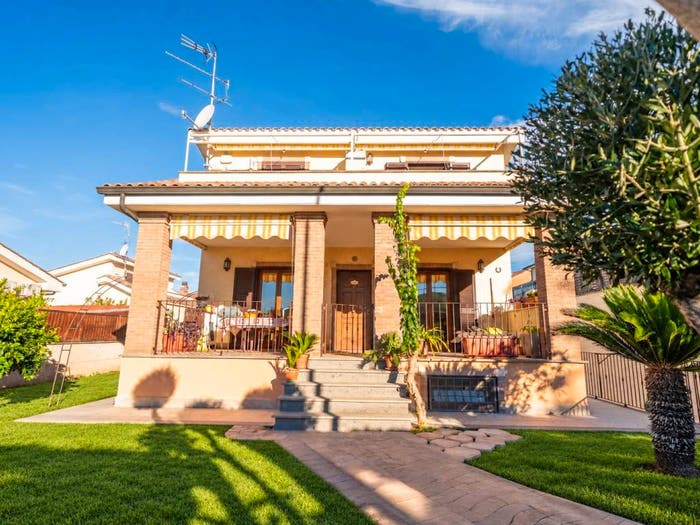 Casa con 5 locali in vendita in Via Tufillo, Castelverde, Roma