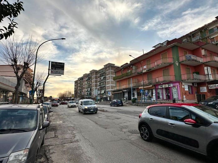Appartamento trilocale in vendita in Via Nazionale delle Puglie, Arpino, Casoria