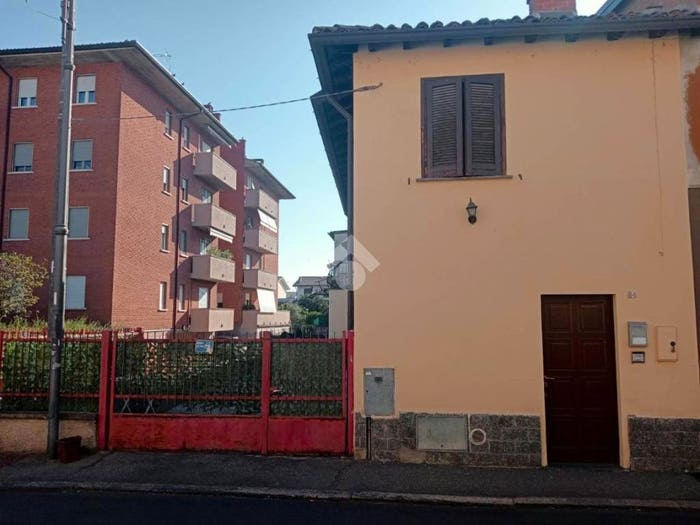 Casa trilocale in vendita in Via Giuseppe garibaldi, Centro, Belgioioso