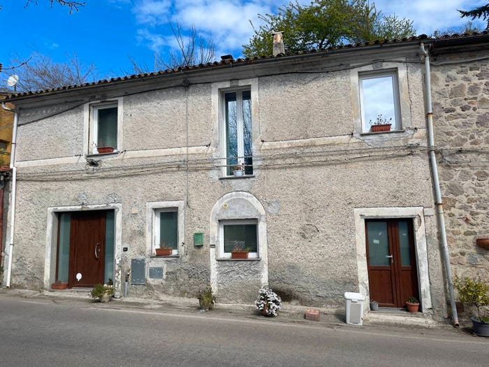 Appartamento con 5 locali in vendita in Via Guglielmo Marconi, Bolsena