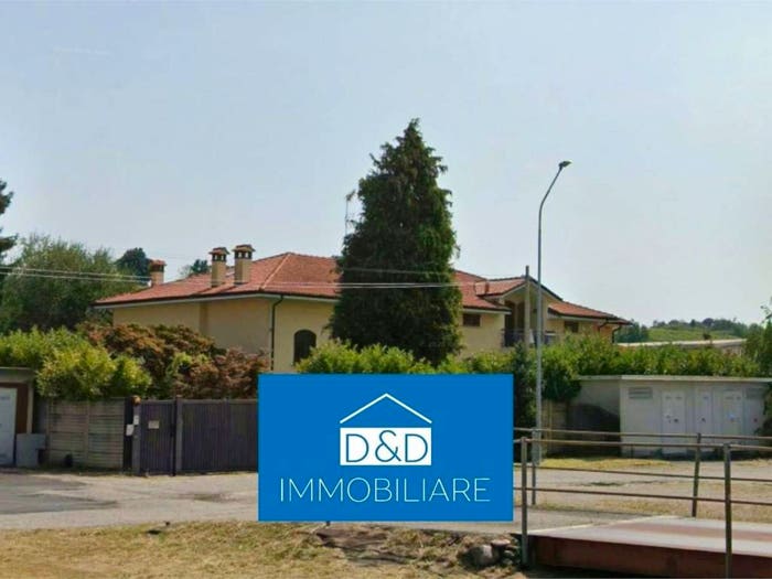 Casa quadrilocale in vendita in Piazza Meucci, Ghemme