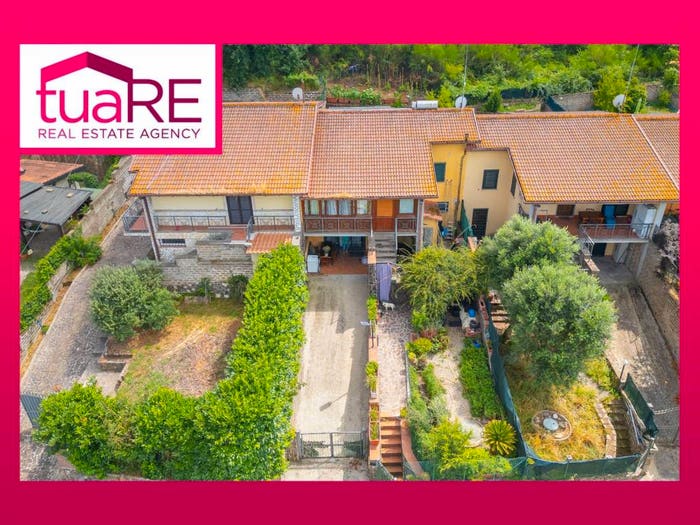 Casa trilocale in vendita in via dei pini, Colle Farnese, Nepi