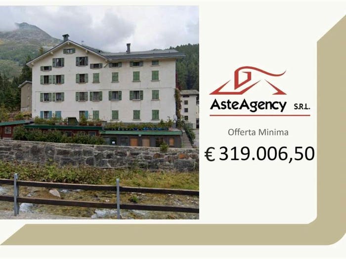 Appartamento con 6 locali in vendita in Piazza Gemelli, Centro, Madesimo