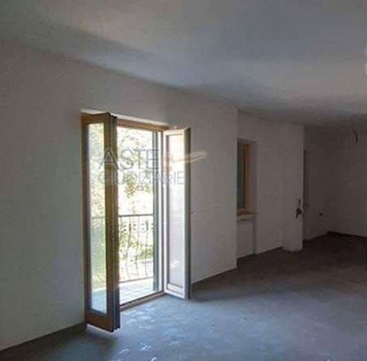 Appartamento con 6 locali in vendita in VIA ROMANIA, Centro, Fondi