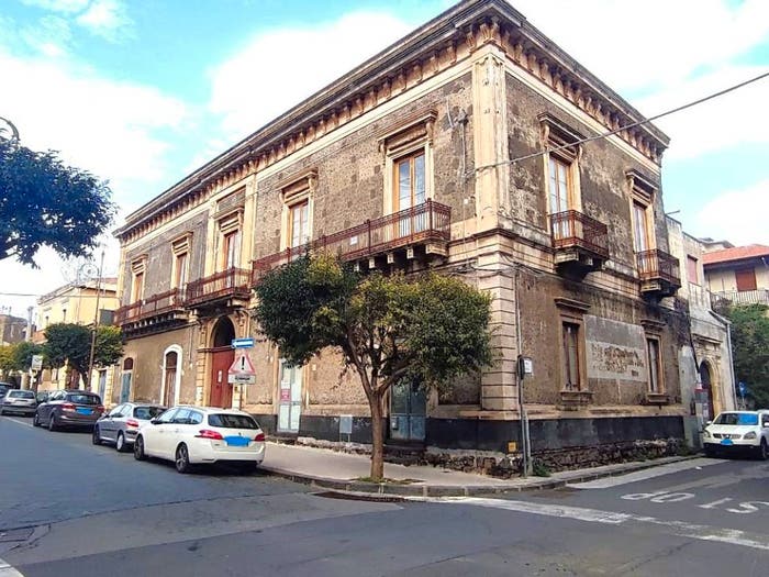 Casa con 6 locali in vendita in Via Vittorio Emanuele, Centro, Aci Sant'Antonio
