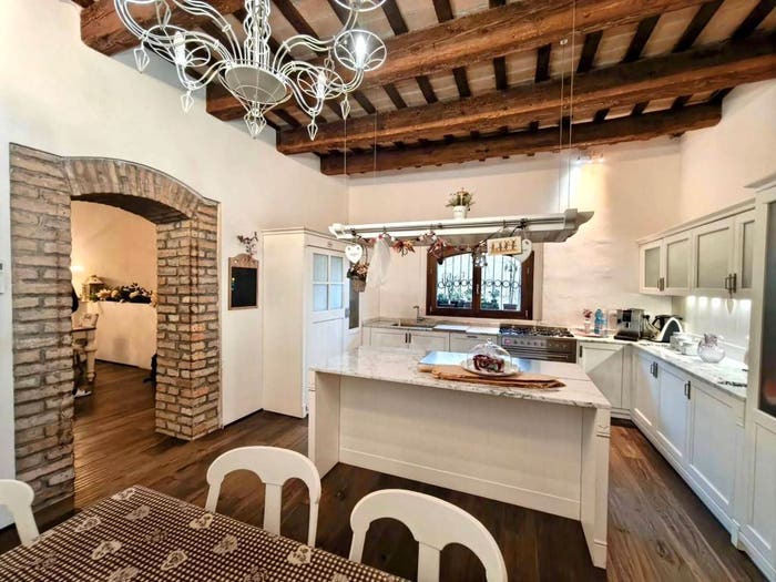 Casa quadrilocale in vendita in Via Gino Vendemini, Centro, Bertinoro
