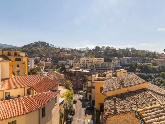 Appartamento con 6 locali in vendita in rio sole, Centro, Poggio Mirteto