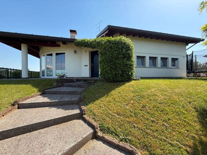 Casa con 6 locali in vendita in Via Divisione Julia, Centro, Majano