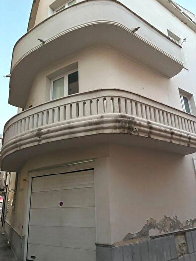 Casa con 12 locali in vendita in Via Roma, Caserta