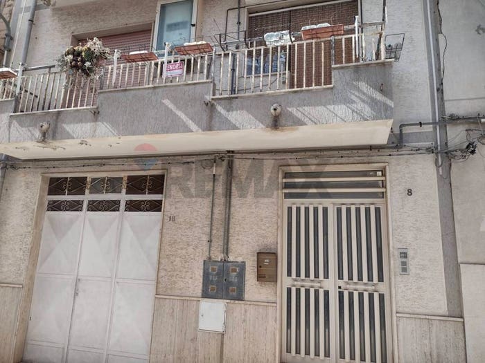 Casa con 6 locali in vendita in Via Alessandro Manzoni, Mirabella Imbaccari