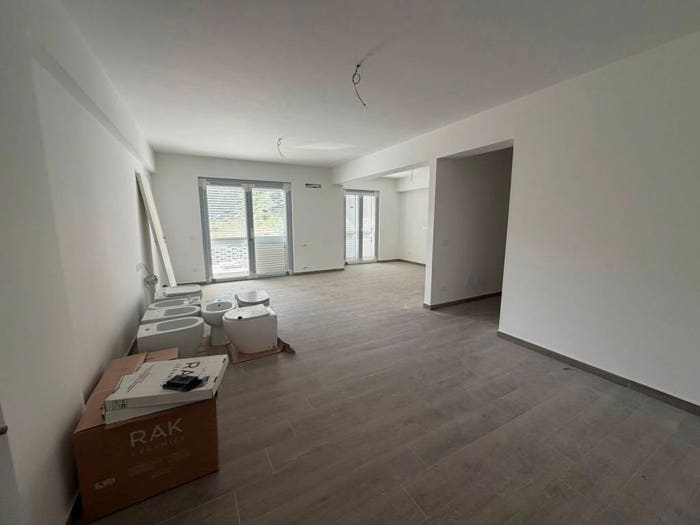 Appartamento trilocale in vendita in Via Consolare Pompea, Villaggio Pace, Messina