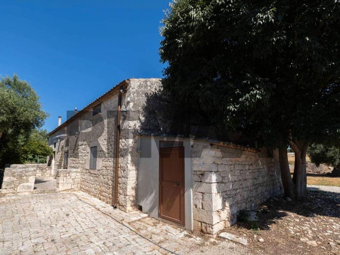 Casa con 6 locali in vendita in Contrada Bugilfezza, Michelica, Modica