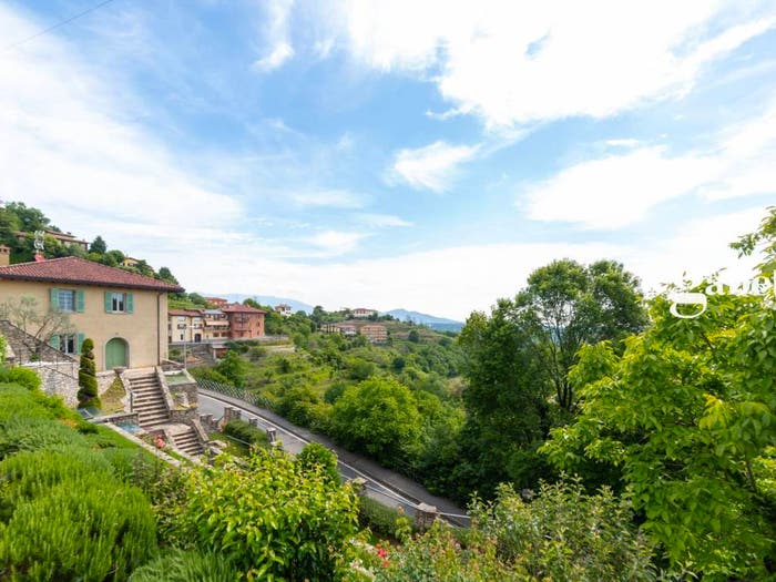 Casa con 6 locali in vendita in Via Belvedere, Centro, Montevecchia