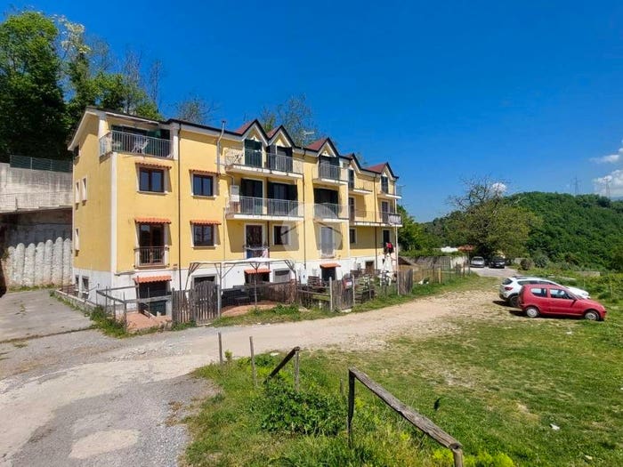 Appartamento trilocale in vendita in Via acqua del corvo, Pellezzano