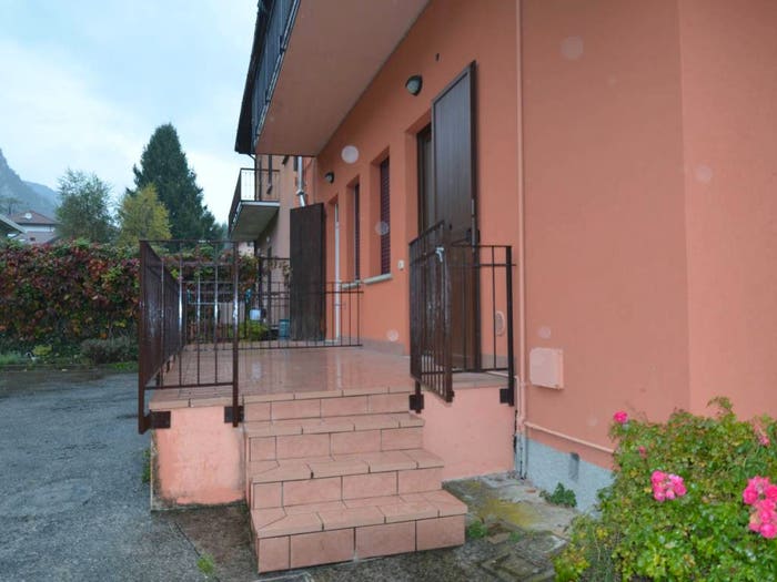 Appartamento trilocale in vendita in Via Europa, Centro, Ballabio